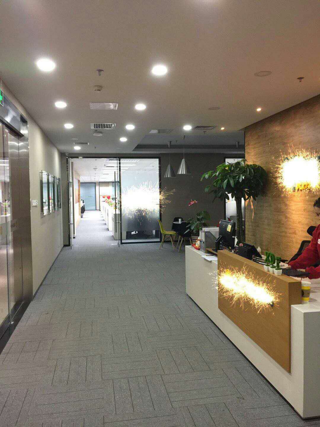 京信大厦  650平米办公室  5元/天平米